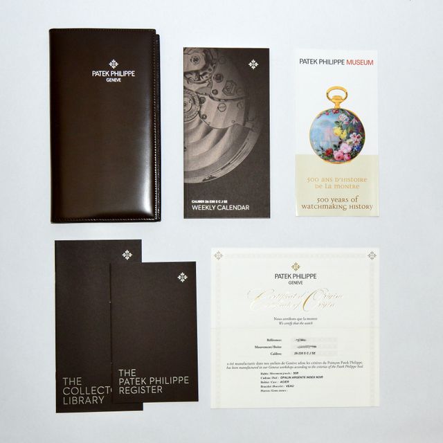 Patek Philippe Complications 5212A-001 Image 4